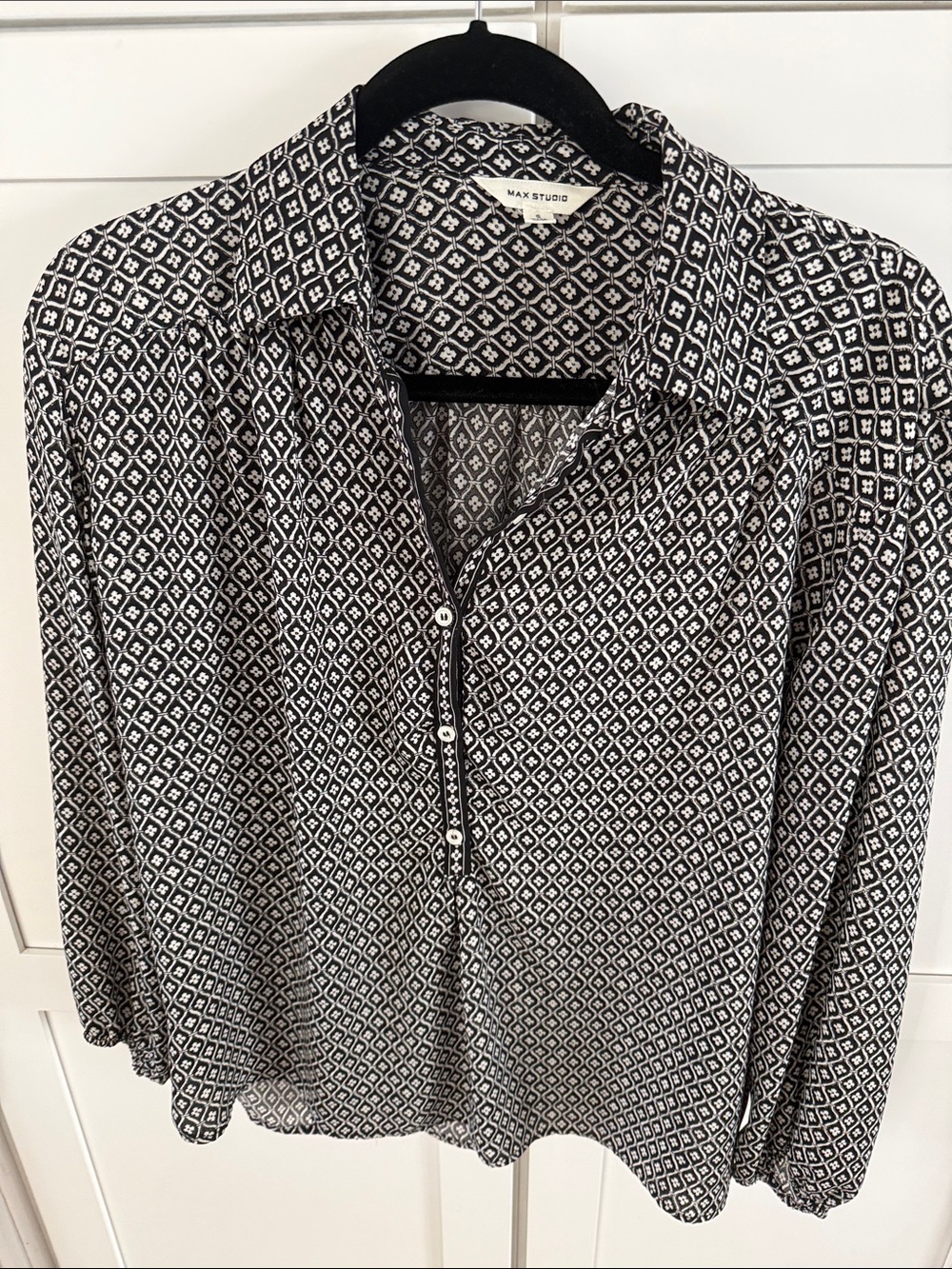 Max Studio Black & White Geo Print Button-Up Shirt